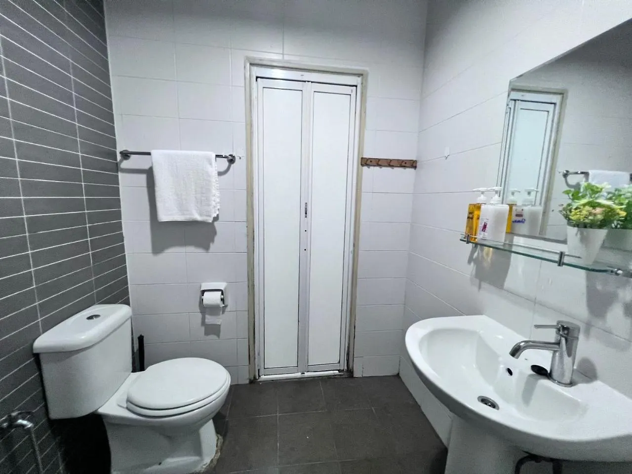 Apartment Johor Austin Ikea Lake View 2Pax Netflix Wifi Johor Bahru